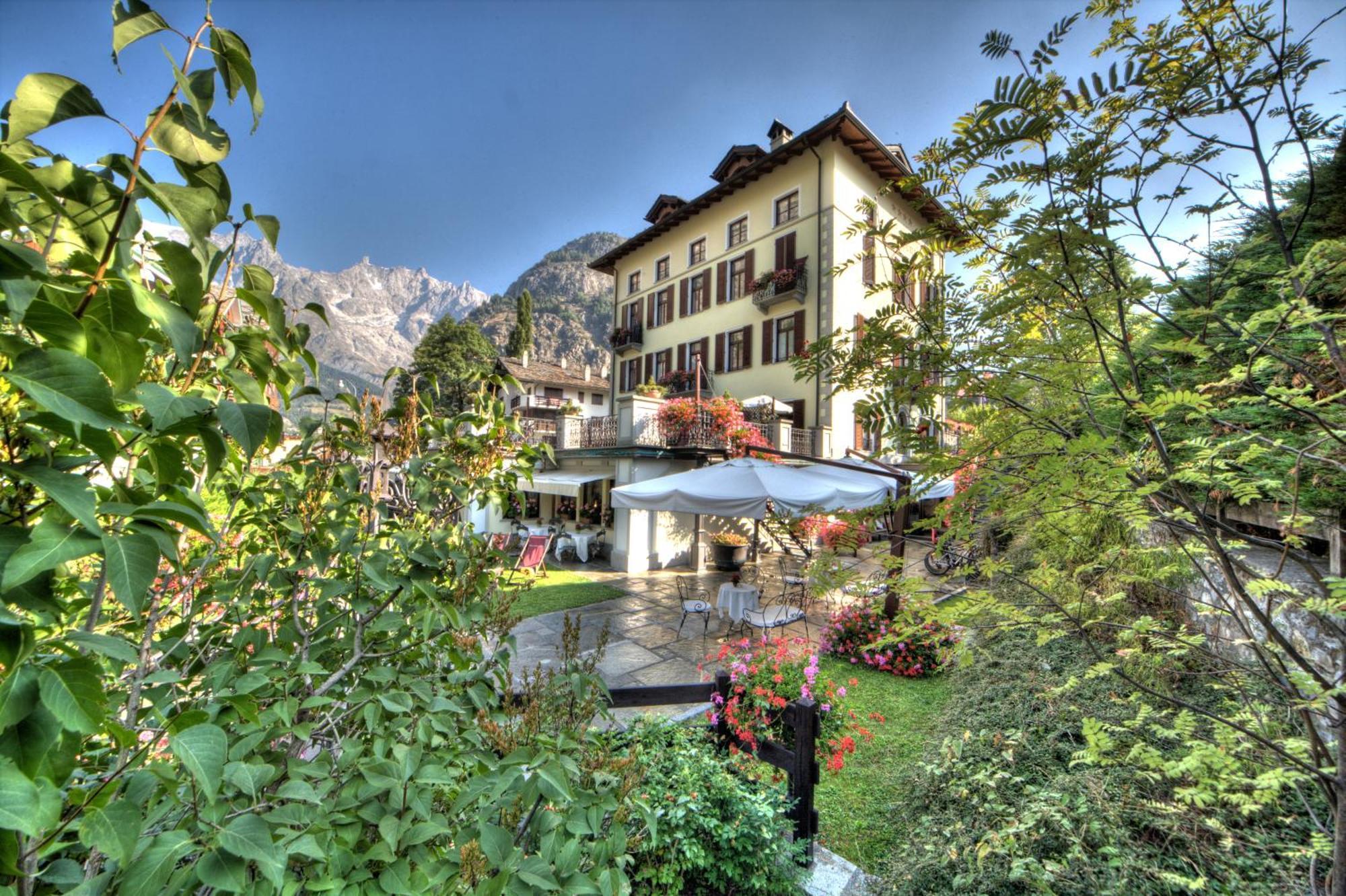 Villa Novecento Romantic Hotel - Estella Hotel Collection Courmayeur Exterior foto